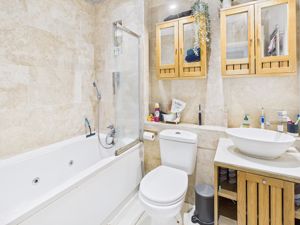BATHROOM- click for photo gallery